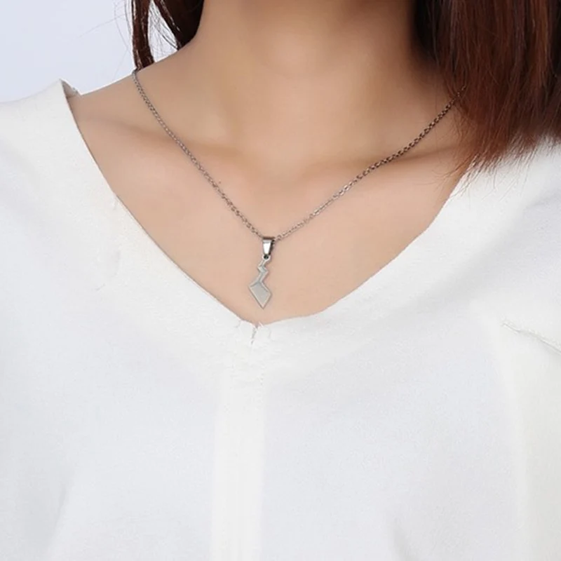 Collier Pokémon en argent ou or (11x25.5 mm)