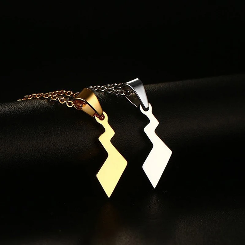 Collier Pokémon en argent ou or (11x25.5 mm)
