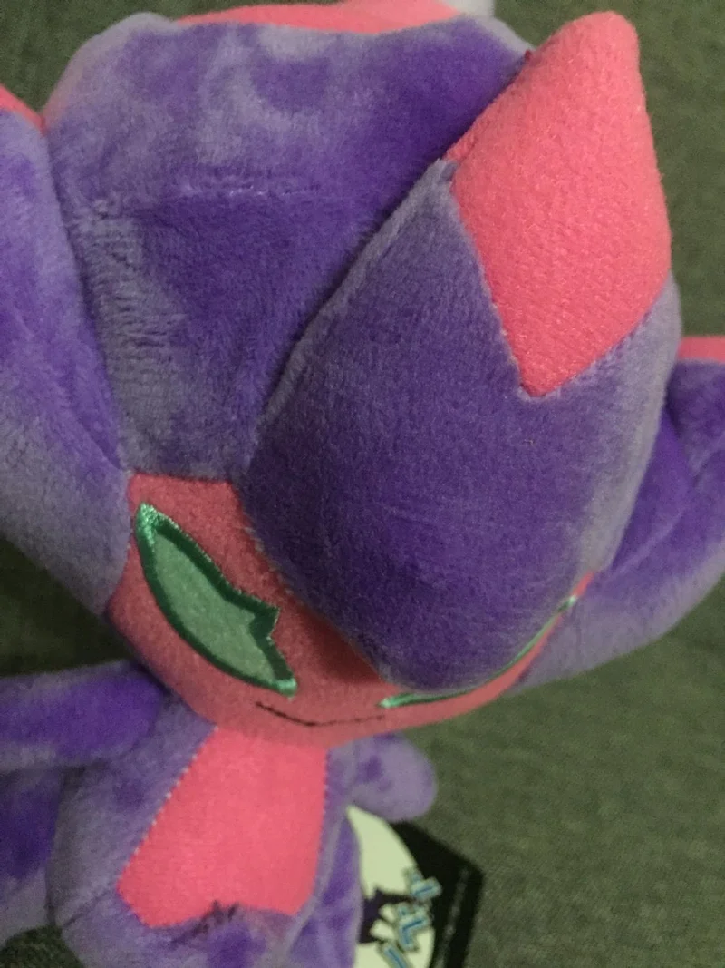 Venicro - Figurine Pokémon Peluche Poipole (env. 22cm)