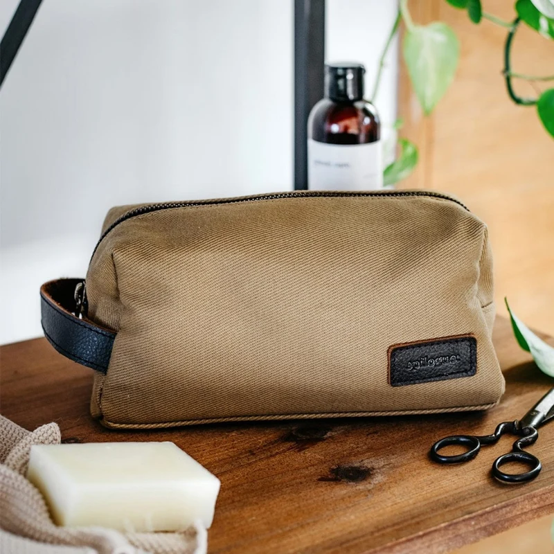 Trousse de toilette homme